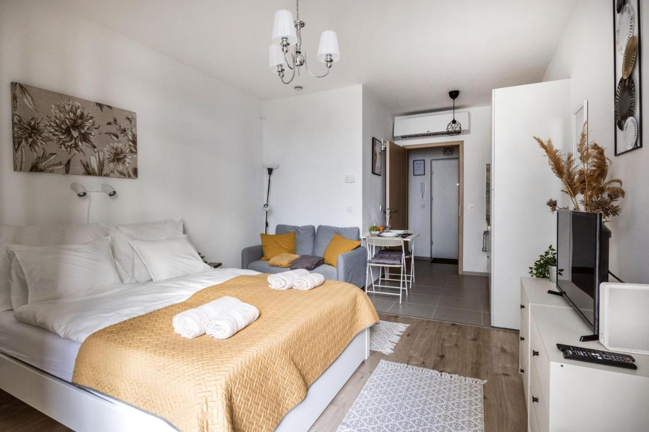 Ferienwohnung Stylish And Cozy Studio In The Heart Of The City Budapest Exterior foto